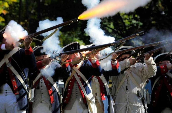 Soldiers at a Revolutionary War reenactment